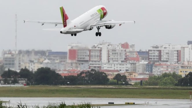 Embaixada de Portugal em Maputo anuncia voos de apoio ao regresso