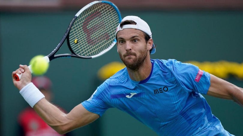 Tenista João Sousa conquista torneio de Pune