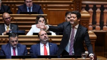 Imagem de Ventura insiste na demissão de Cravinho