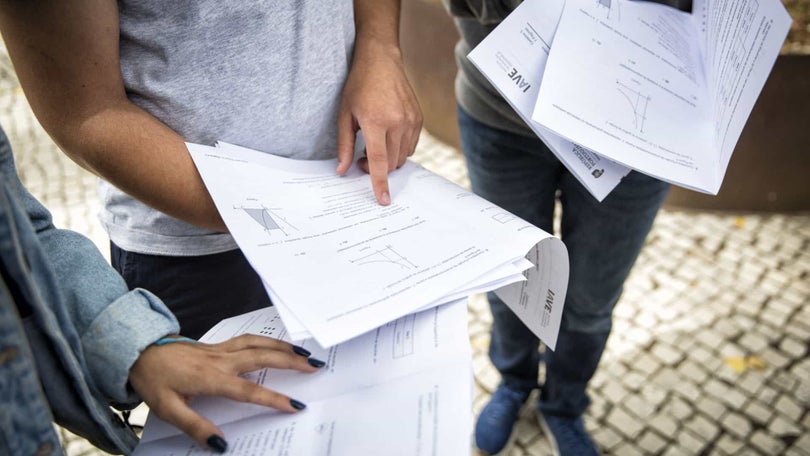 Imagem de Covid-19: 1.ª fase dos exames nacionais vai ter menos alunos e menos provas