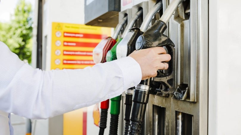 Imagem de Gasóleo vai descer seis cêntimos na segunda-feira