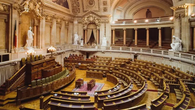 Parlamento celebra 200 anos da Constituição que consagrou direitos hoje «tão naturais» como respirar