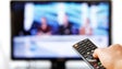 Imagem de Jovens trocam televisão pela internet