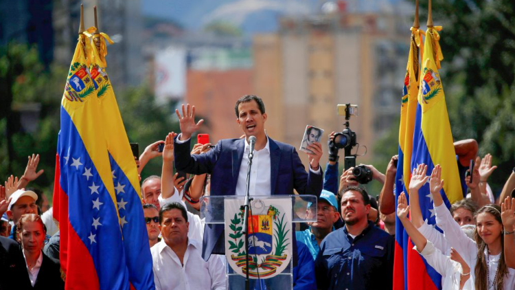Guaidó pede apoio dos EUA para restaurar a democracia na Venezuela