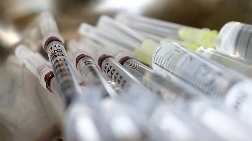 Imagem de DGS prepara orientações sobre vacinas não aprovadas pela EMA