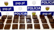 Imagem de PSP detém uma mulher por tráfico de droga no Funchal