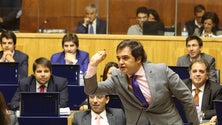 Imagem de PSD na Assembleia da Madeira exorta Governo Regional a recusar “convite ofensivo” do PM