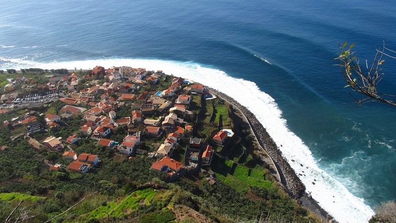 Imagem de Estudo do talude da estrada do Jardim do Mar avança este mês