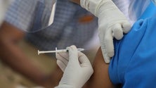 Imagem de Reino Unido registou 30 casos de coágulos