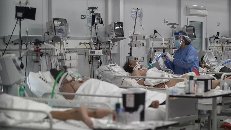 Imagem de Maioria dos sintomas da covid-19 persistente desaparece num ano em casos leves