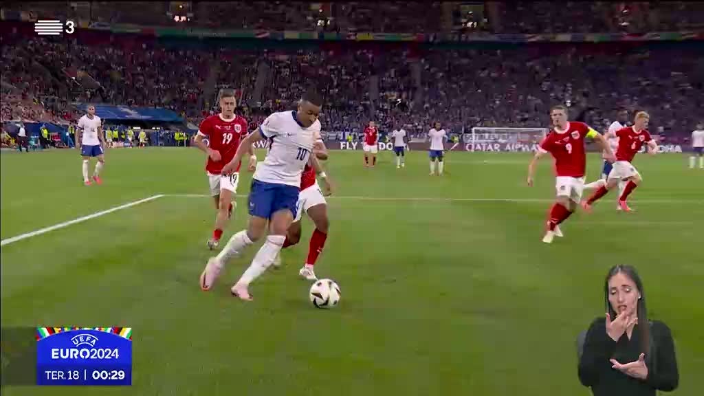 Euro 2024. França vence Áustria por 1-0 com autogolo