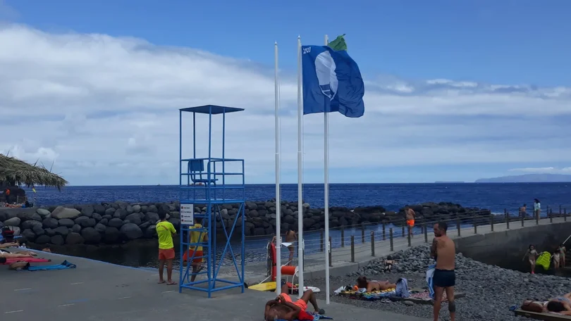 Interdição da praia dos Reis Magos levantada