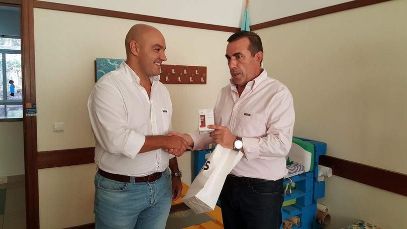 Imagem de Câmara de Lobos entrega telemóveis às escolas do 1º ciclo