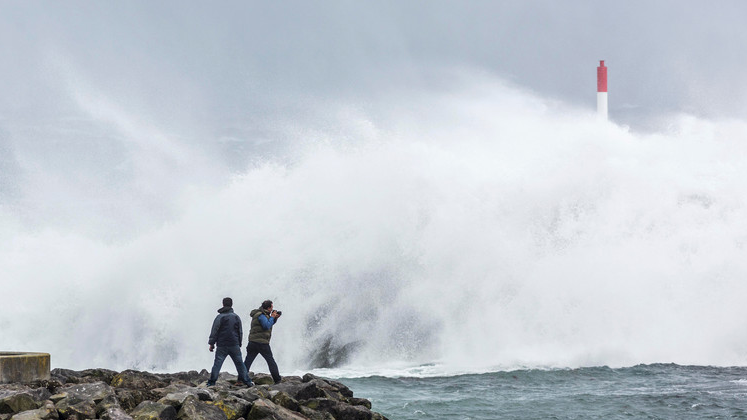 Capitania emite aviso de mau tempo devido a forte agitação marítima