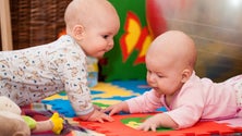 Imagem de Bebés que passam mais de 10 horas em creches sujeitos a stress crónico e doenças futuras