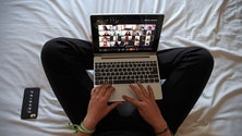 Imagem de 600 mil computadores prestes a ser distribuídos pelos alunos