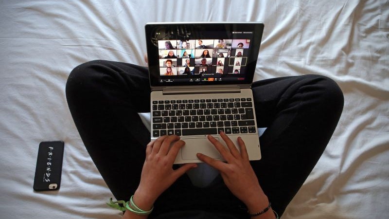 Imagem de 600 mil computadores prestes a ser distribuídos pelos alunos