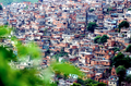 Dois irmos no Complexo do Alemo,filmam por dentro o que no se v por fora