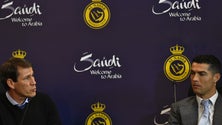 Imagem de Rudi Garcia diz que quer fazer Ronaldo feliz no Al Nassr