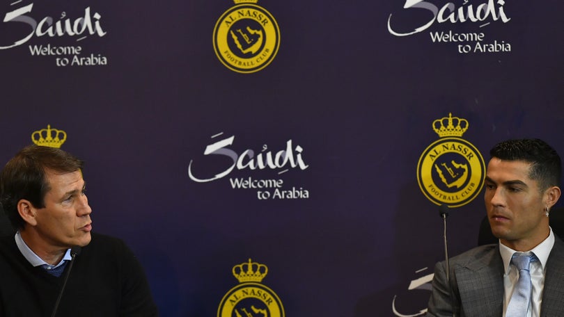 Imagem de Rudi Garcia diz que quer fazer Ronaldo feliz no Al Nassr