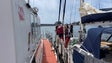 Marinha auxilia veleiro no Funchal
