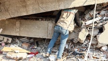 Imagem de Mais de 21 mil mortos nos territórios turco e sírio