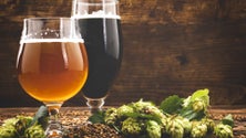Imagem de Produtores de cerveja artesanal e de rum da Madeira juntaram-se e criaram duas novas bebidas (Vídeo)