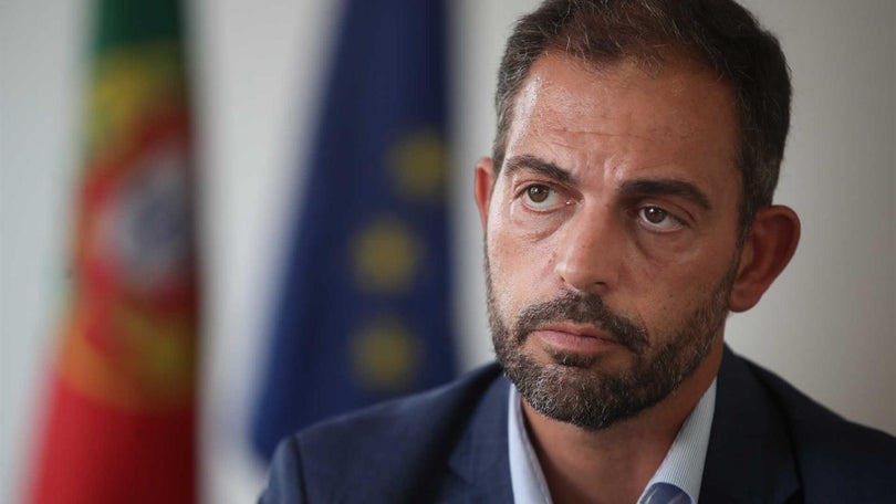 Imagem de Governo lamenta decisão do BE