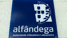 Imagem de Covid-19: Fisco apreende 550 caixas de medicamento antigripal proibido em Portugal