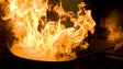 Incêndio destruiu cozinha de uma casa no Palheiro Ferreiro