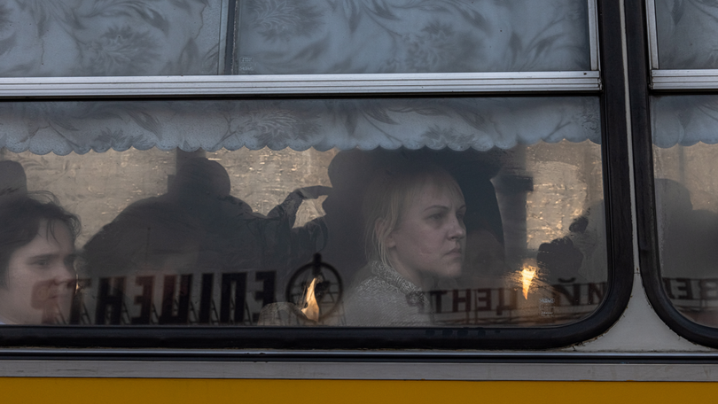 Imagem de Três corredores humanitários anunciados para retirada civis de Mariupol