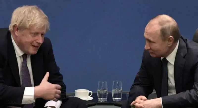Boris Johnson diz que Putin o ameaou matar com um mssil, Kremlin nega