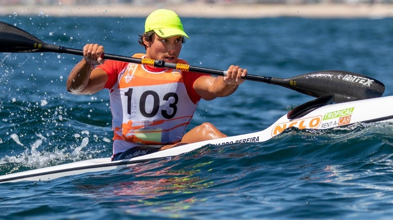 Imagem de Canoístas madeirenses trazem medalhas de Vila do Conde