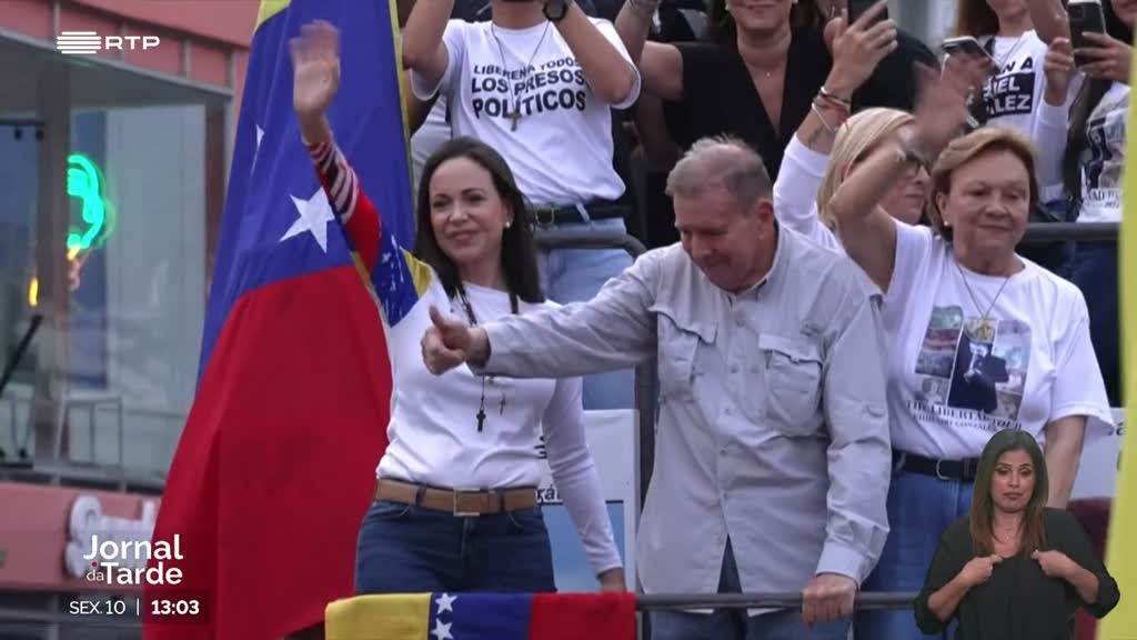 Corina Machado elogiada pela luta à liberdade na Venezuela