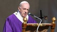 Papa pede perdão de dívidas dos mais vulneráveis