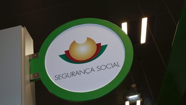 Imagem de Apoio de 60 euros para famílias carenciadas será pago no dia 29