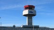 Imagem de Torre de Controlo do Porto autoriza descolagem com viatura na pista