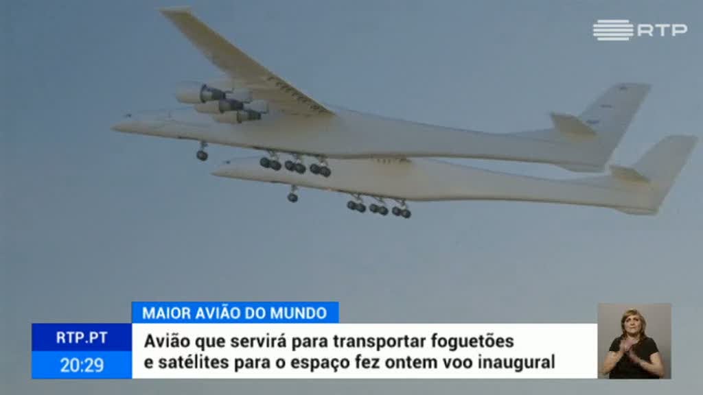 Maior avi�o do mundo cruzou os c�us este s�bado