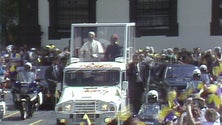 Imagem de A história do papamóvel escondido para João Paulo II andar num UMM no Funchal