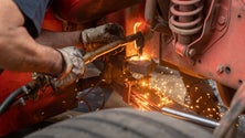 Imagem de Empresa metalúrgica que conseguiu sobreviver ao 20 de fevereiro tem 22 trabalhadores (vídeo)