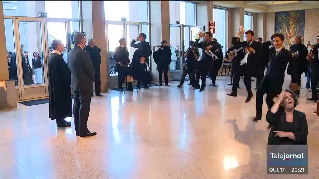 Imagem de Presidente critica partidos por "debate errado" sobre educação