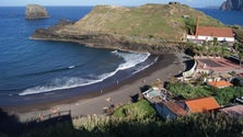 Imagem de RIR alerta para a falta de manutenção das infraestruturas da Praia da Alagoa