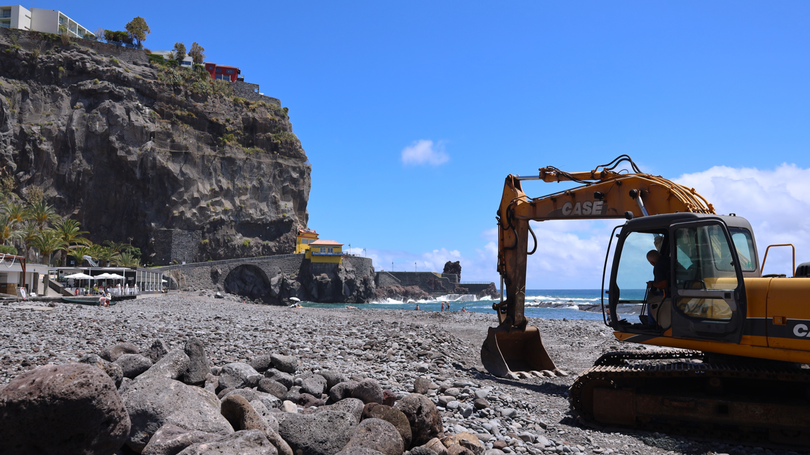 Ponta do Sol deu início aos trabalhos de regularização do calhau