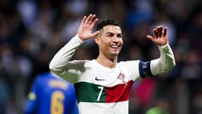 Ronaldo, com 38 anos de idade, continua a dominar o Mundo (vídeo)