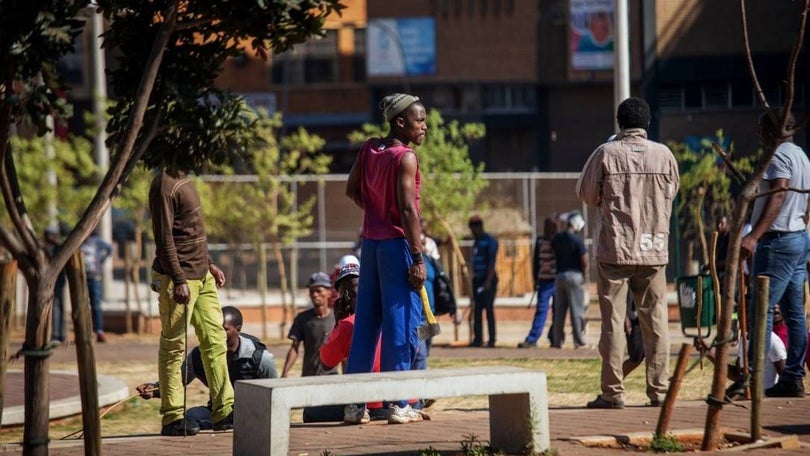 Imagem de Vaga xenófoba na África do Sul não está a provocar regresso de madeirenses emigrados
