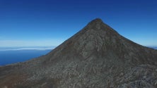 Imagem de Guias criticam falta de manutenção e requalificação do trilho de acesso à Montanha do Pico