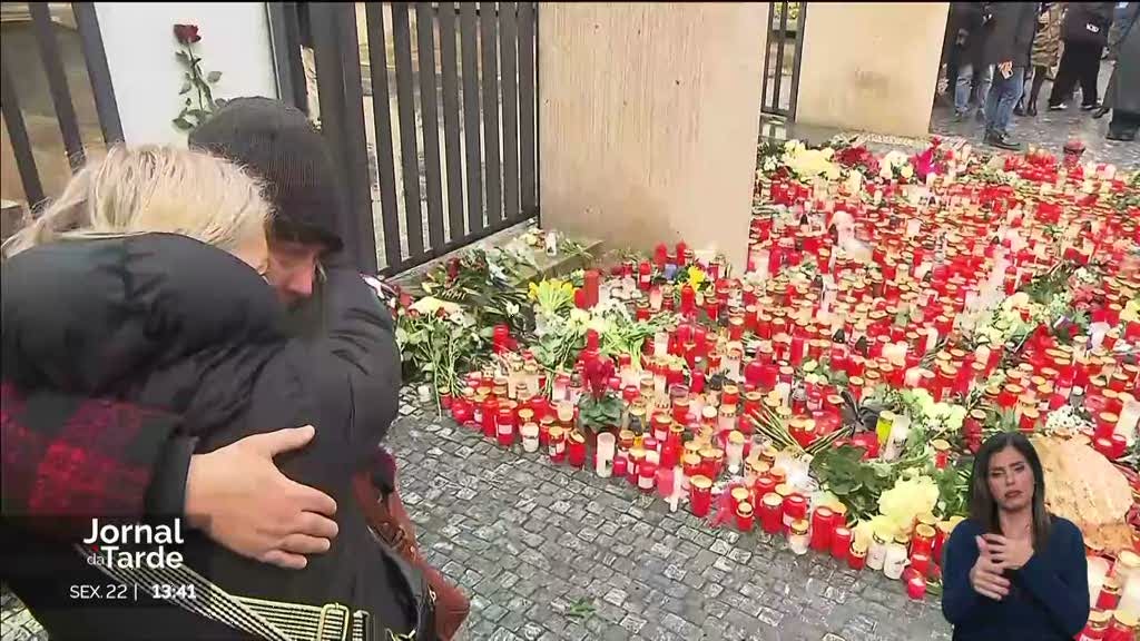 Tiroteio em Praga. Estudante matou 13 pessoas antes de se suicidar