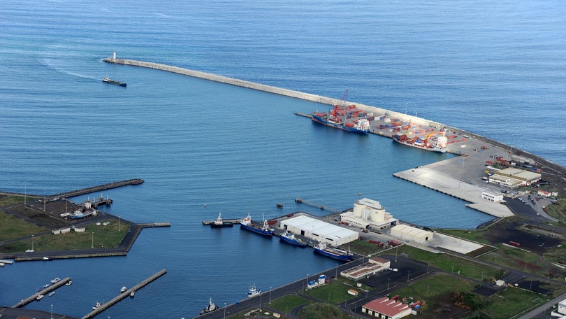 Imagem de Terceira pede esclarecimentos sobre taxas do porto da Praia