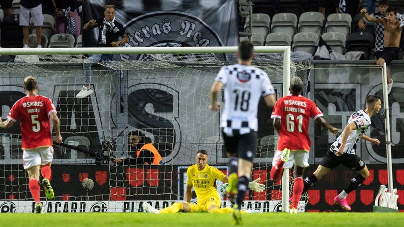 Benfica perde no Porto com o Boavista