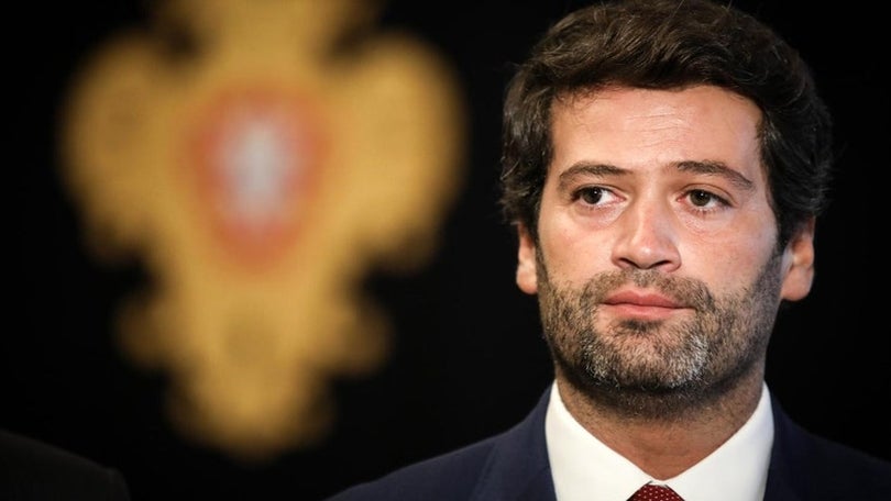 Imagem de Twitter suspende André Ventura